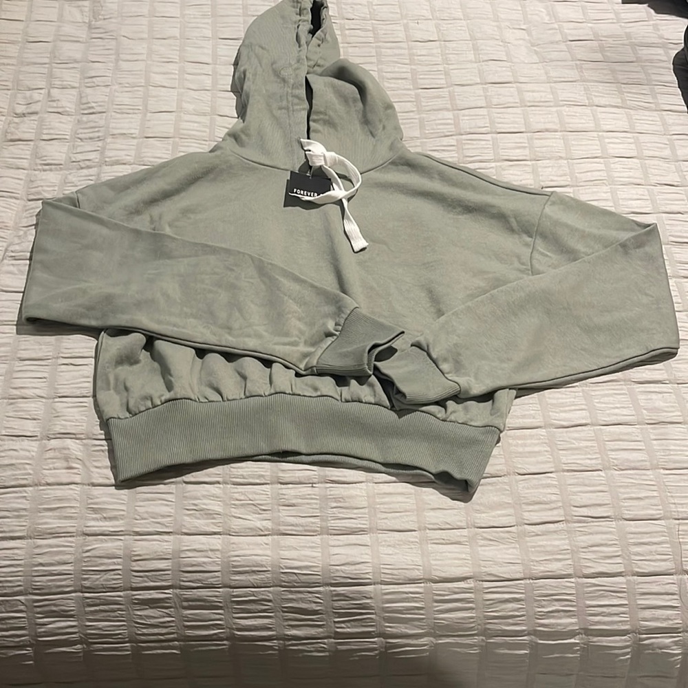Forever 21 crop sweatshirt
